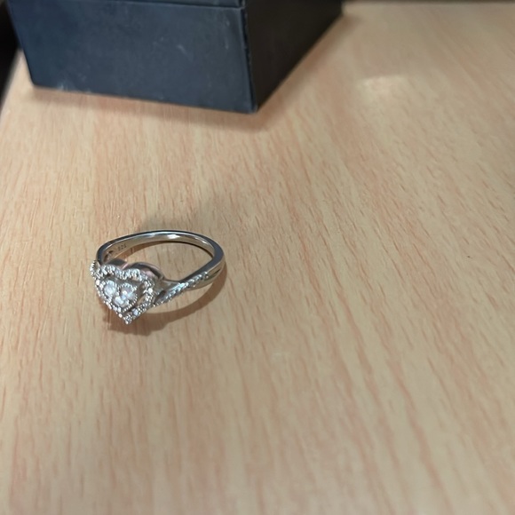 Diamond Heart Ring 1/5 ct tw Sterling Silver - Picture 7 of 7